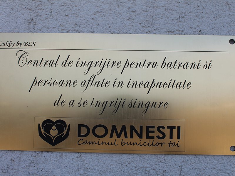 Camin de batrani Domnesti